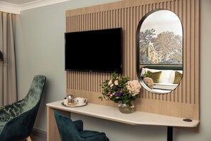 Kolmen hengen signature-huone (Family Suite) | Allergiatestatut vuodevaatteet, memory foam -patjalliset sängyt