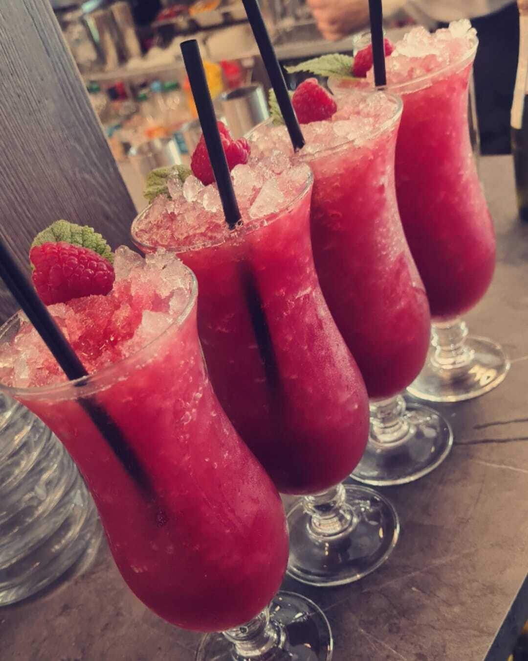 Photo - Menlo Park Hotel