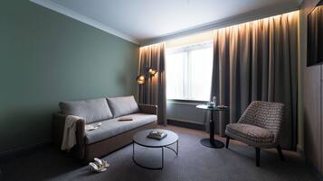 Signature Suite with A/C | Living area