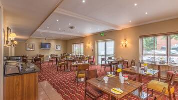 Daily buffet breakfast (GBP 10 per person)