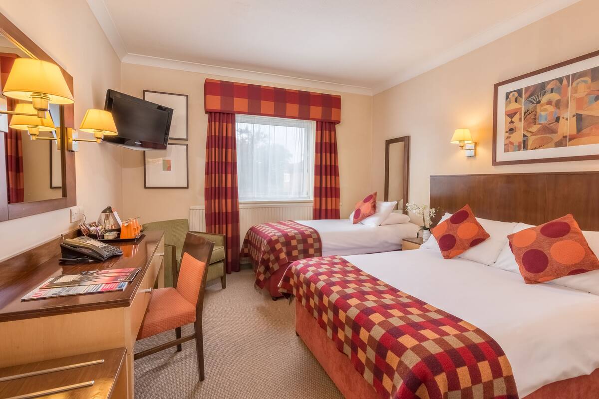 Standard Triple Room | In-room safe, desk, iron/ironing board, free WiFi