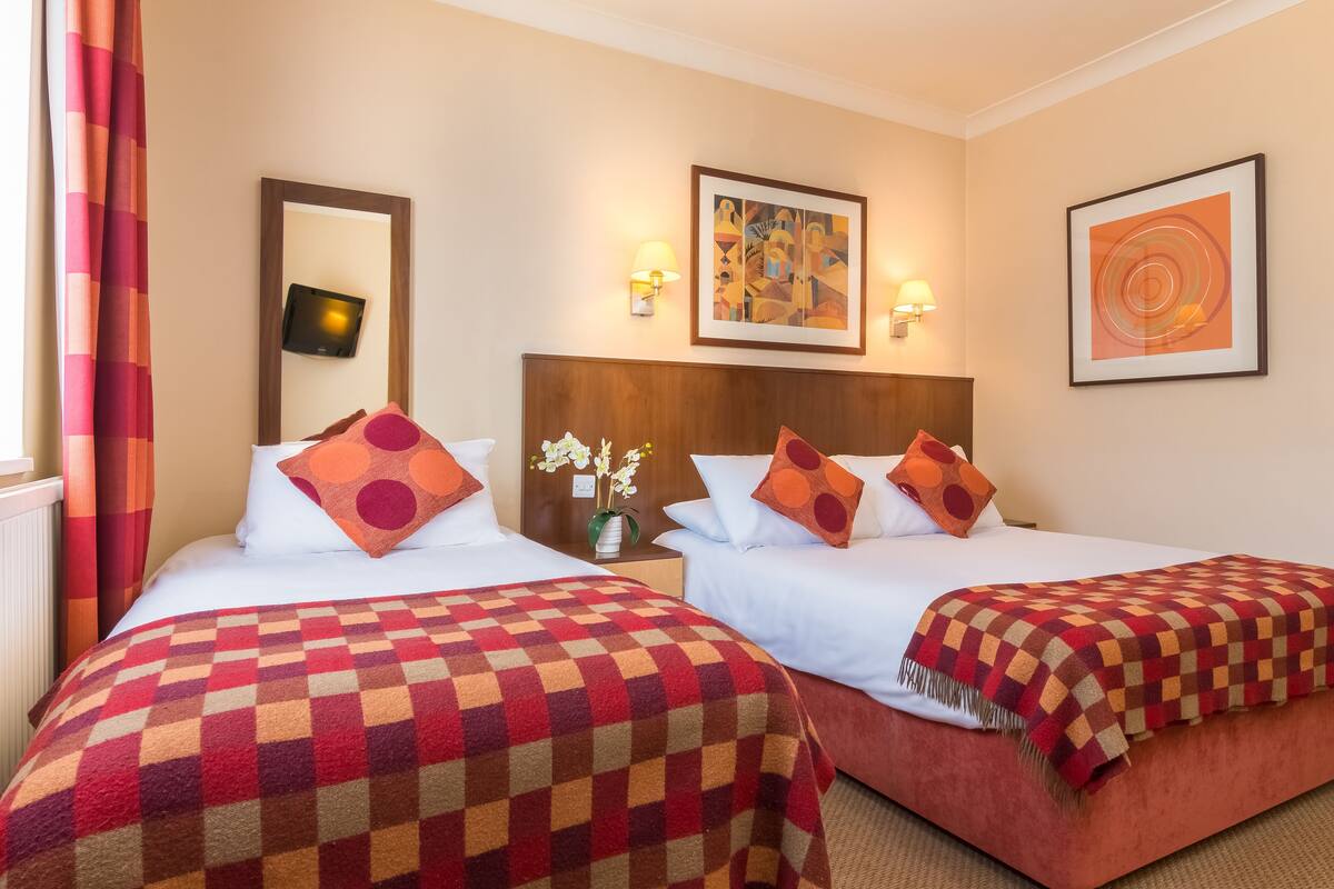 Superior Twin Room | In-room safe, desk, iron/ironing board, free WiFi