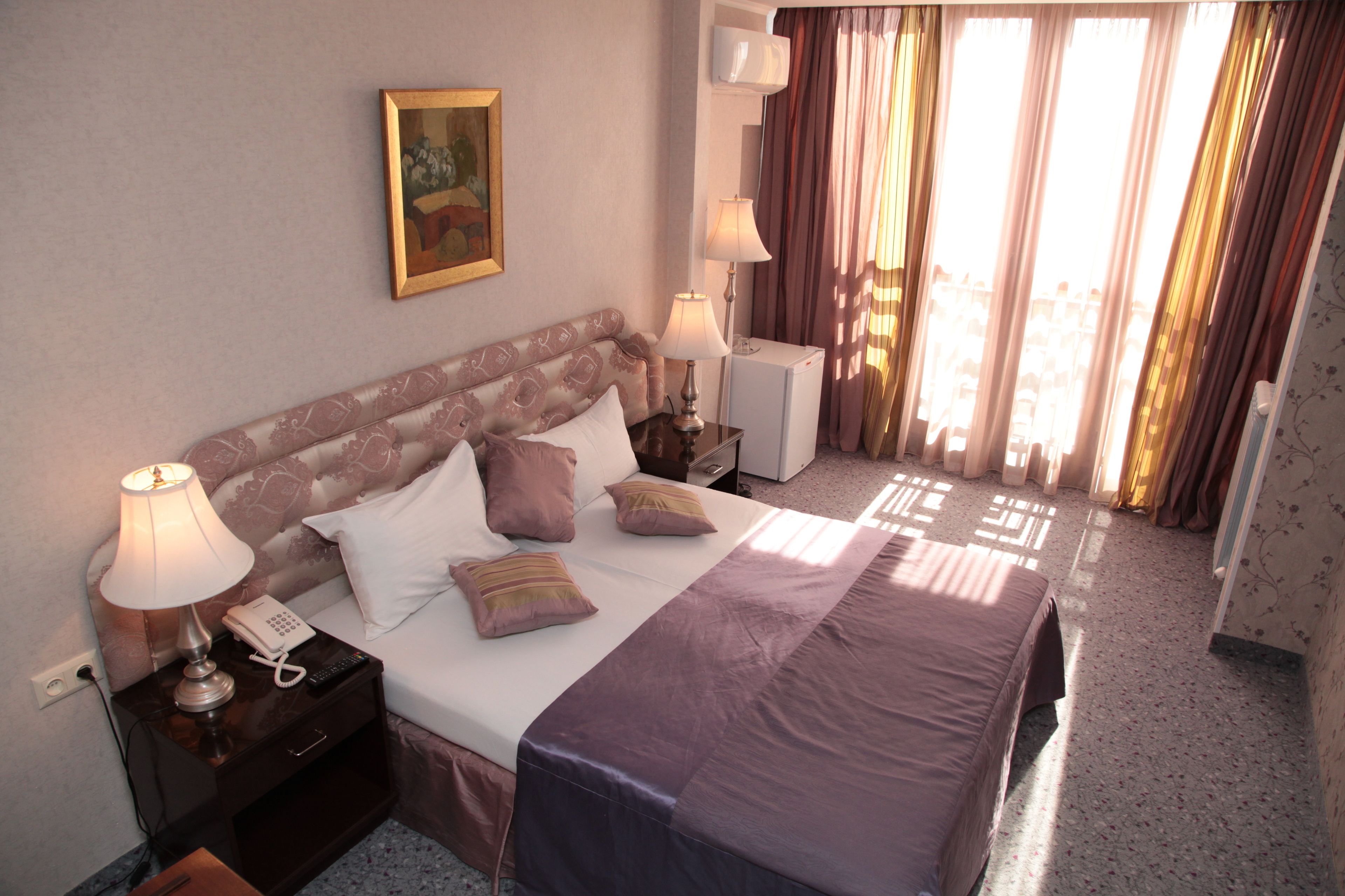 Junior Suite, 1 Double Bed with Sofa bed, Courtyard View | Premium bedding, minibar, soundproofing, iron/ironing board (on request)