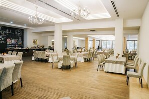 تناول الطعام