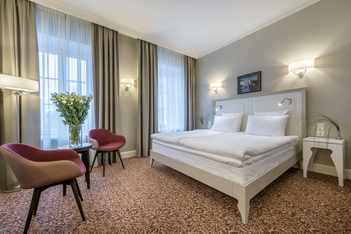 Hypo-allergenic bedding available, minibar, in-room safe, desk
