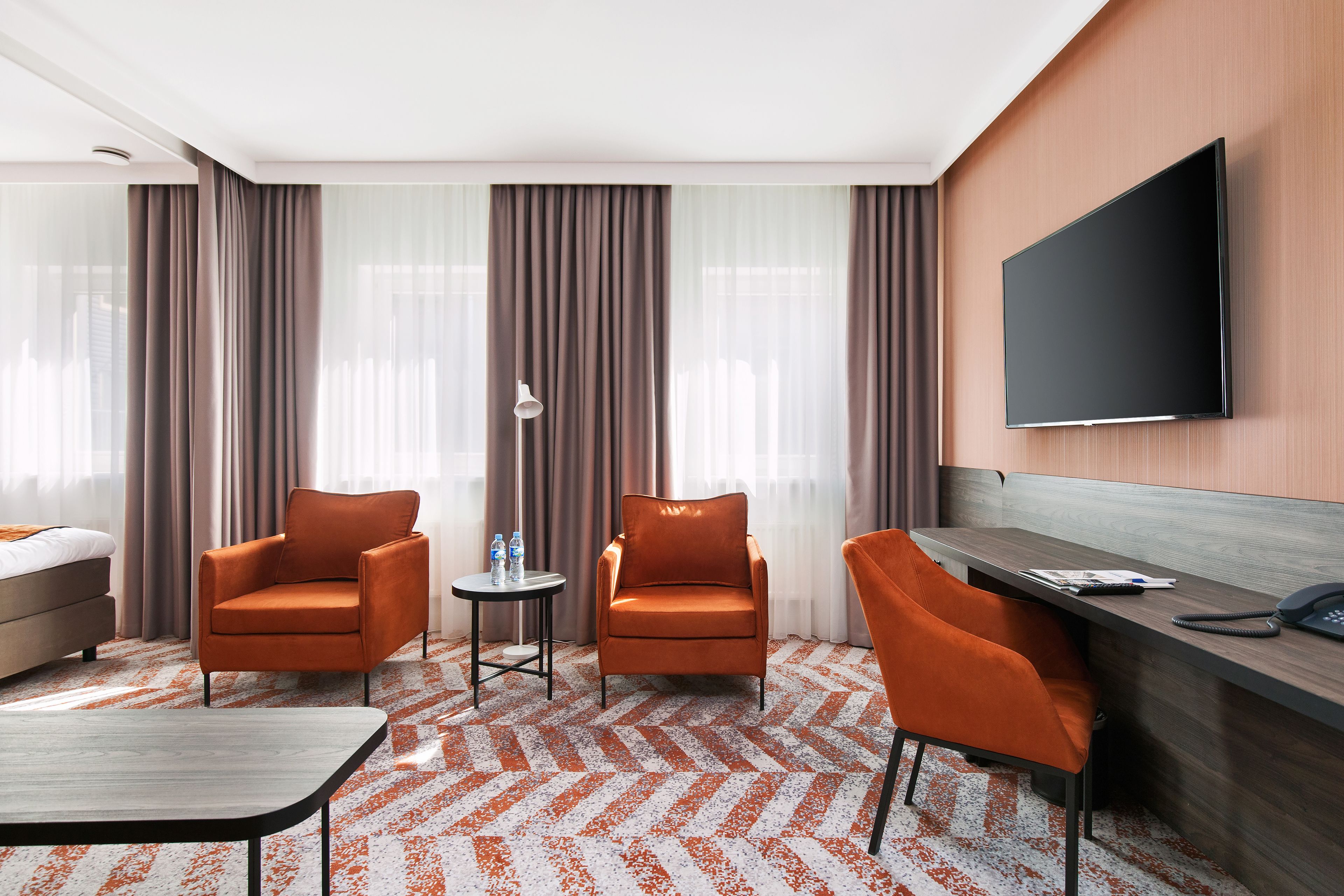 suite | living area | 120-cm smart tv with cable channels, tv, fireplace