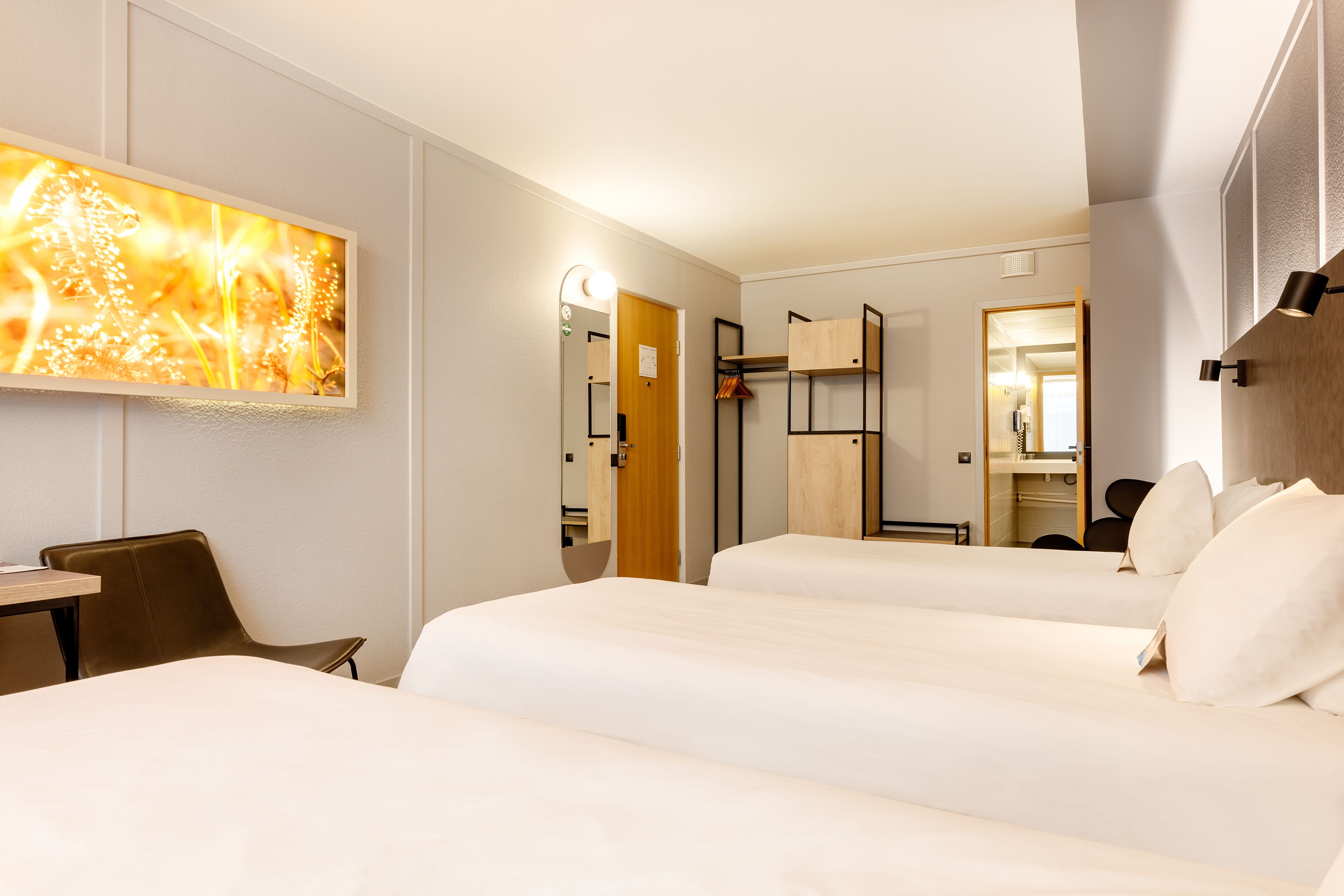 triple room | 1 bedroom, desk, laptop workspace, blackout curtains