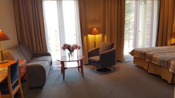 Minibar, in-room safe, blackout drapes, soundproofing