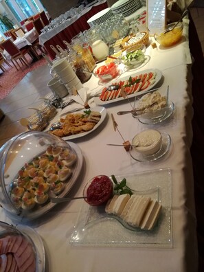 Daily buffet breakfast (EUR 10 per person)