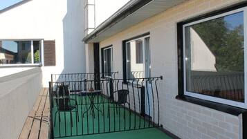 Kahden hengen deluxe-huone | Parveke