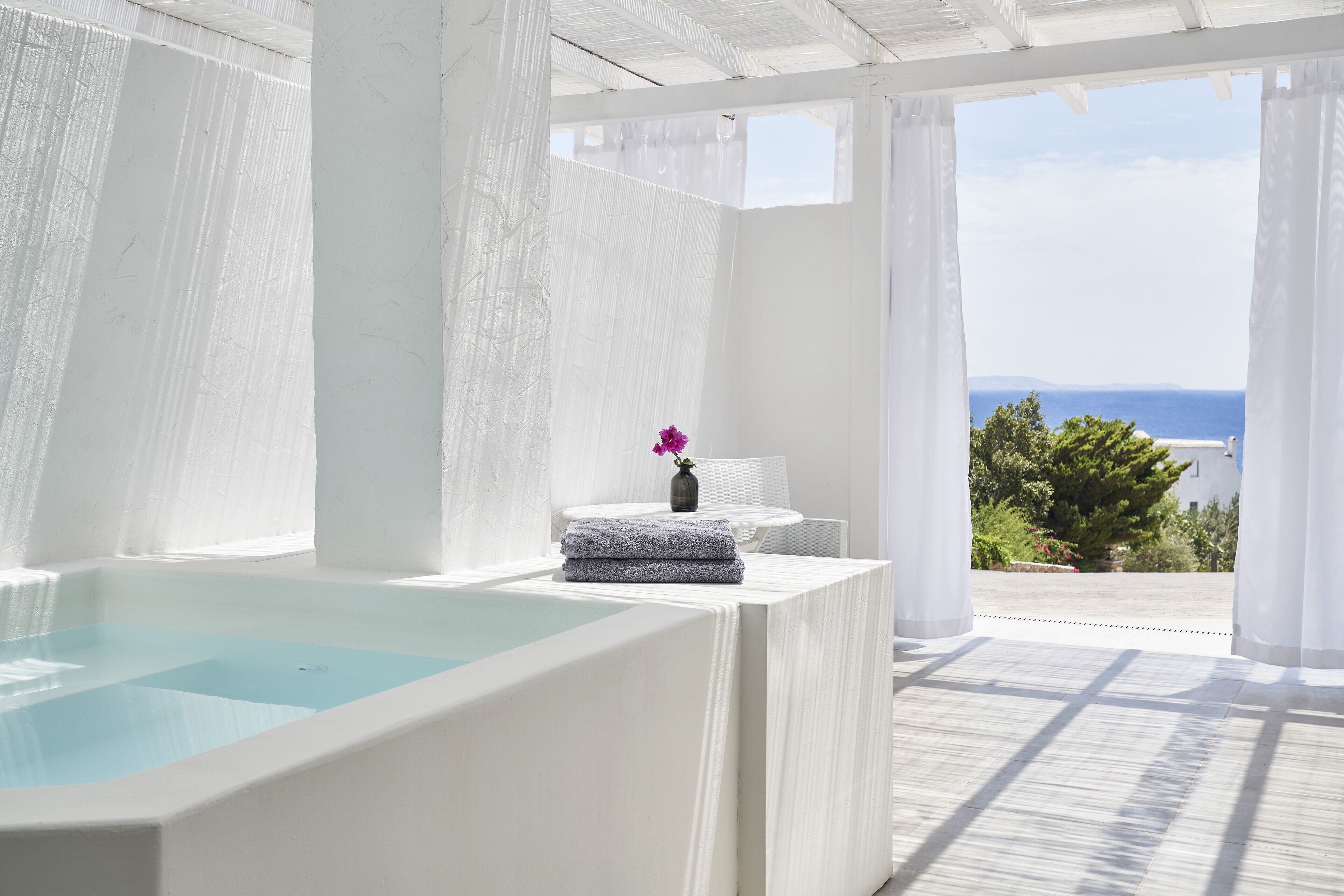 deluxe suite, jetted tub | private spa tub