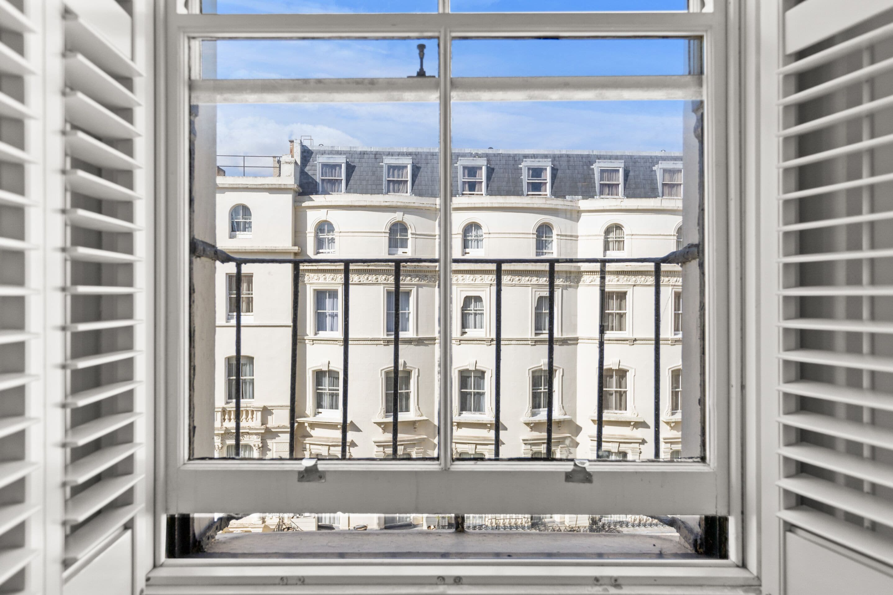 標準單人房, 私人浴室, 城市景觀 | 客房內保險箱、書桌、免費無線上網、床單