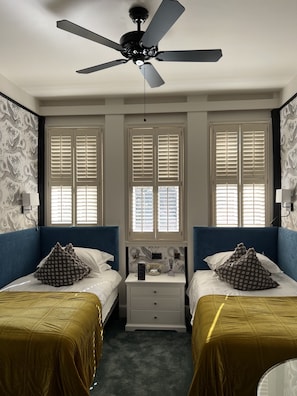 Deluxe Twin Room, 2 Single Beds, Kitchenette