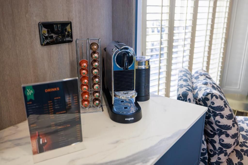 Photo - Vancouver Hotel & Studios