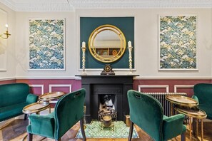 Bar lounge