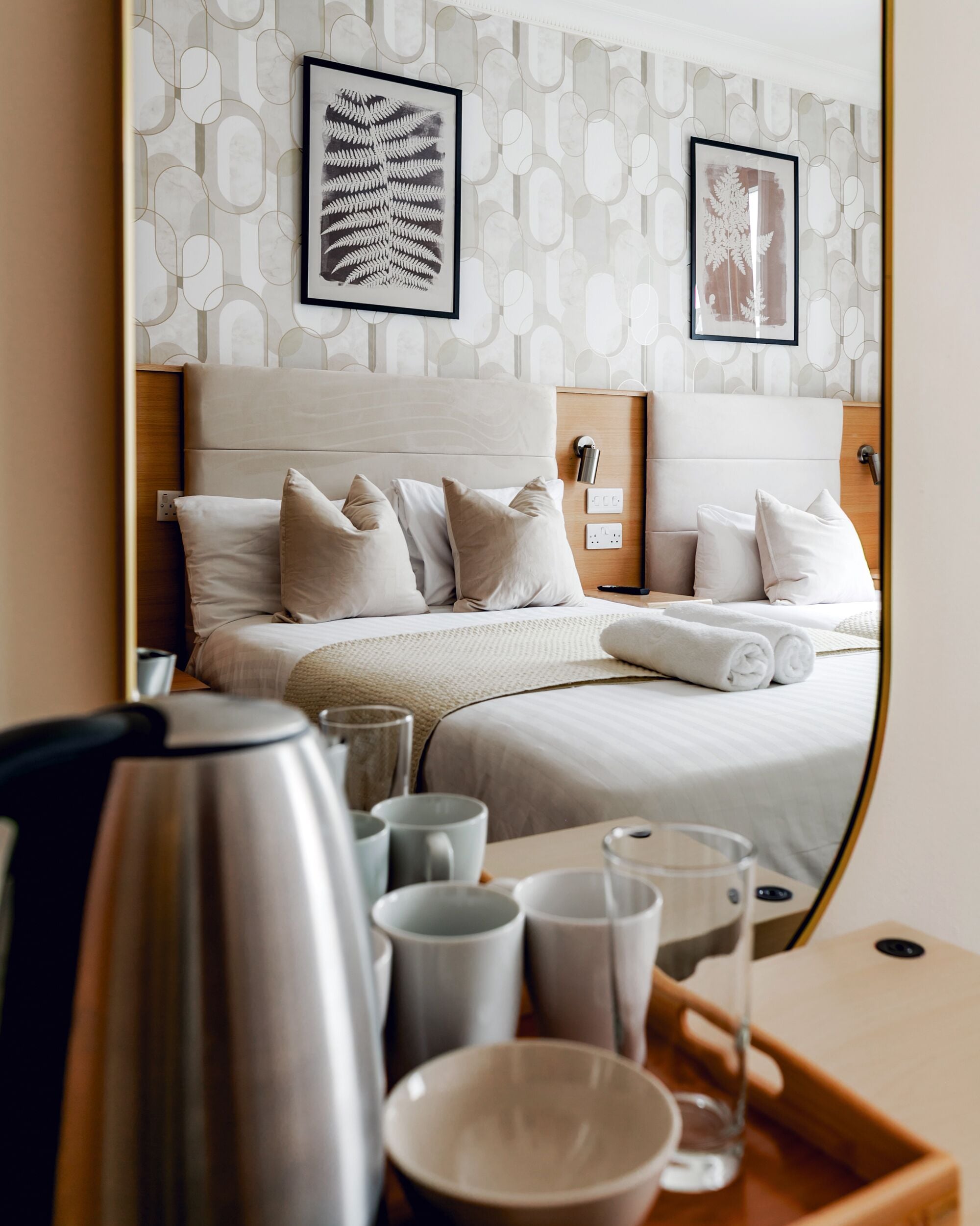 Standard Triple Room, Ensuite | Desk, iron/ironing board, free WiFi, bed sheets