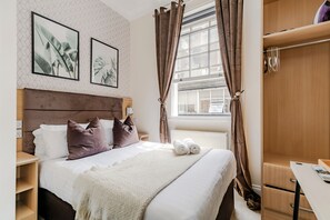 Doppelzimmer, mit Bad | Schreibtisch, Bügeleisen/Bügelbrett, kostenloses WLAN, Bettwäsche