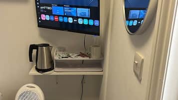 Economy-Einzelzimmer, Gemeinschaftsbad | Schreibtisch, Bügeleisen/Bügelbrett, kostenloses WLAN, Bettwäsche