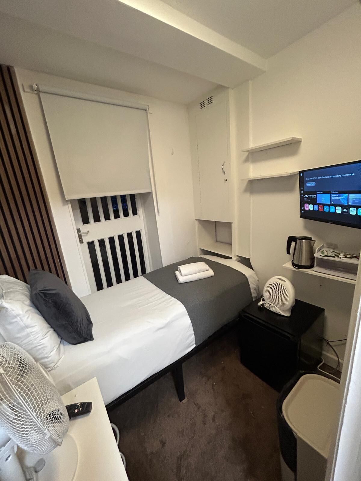 Economy Single Room, Shared Bathroom