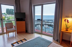 Habitación estándar, 1 cama doble, no fumadores, vistas al mar | Vistas al mar
