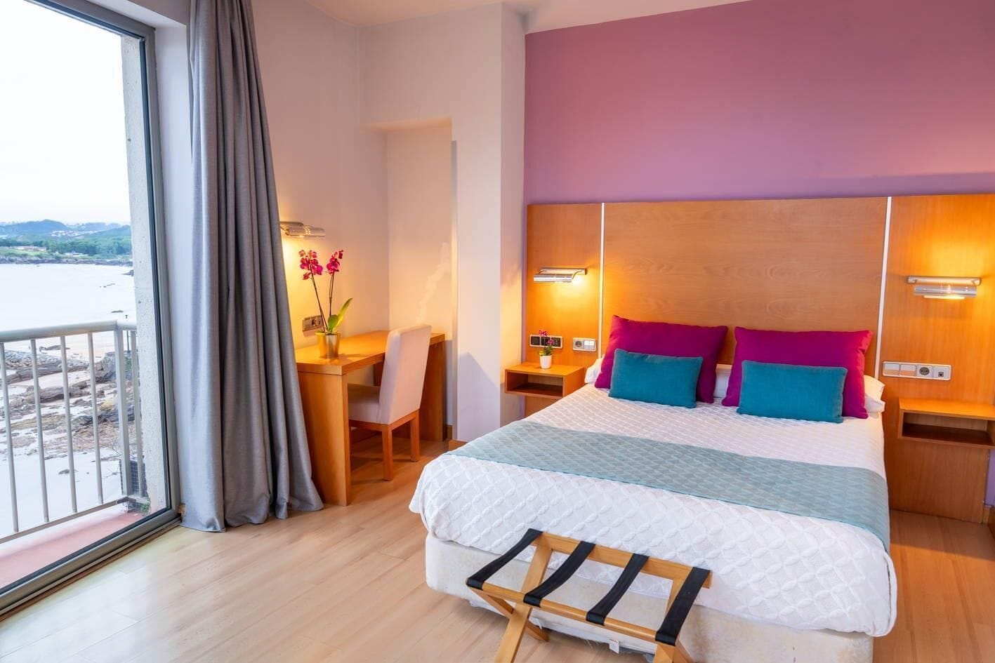 1 Double Bed, Superior Room, Sea View | Premium bedding, down comforters, minibar, in-room safe