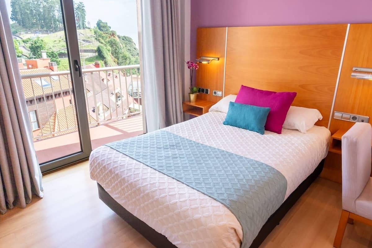 Chambre Standard, 1 lit une place, non-fumeurs | Literie de qualité supérieure, couette en duvet d'oie, minibar