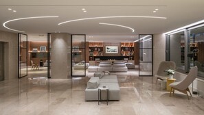 Coin salon dans le hall