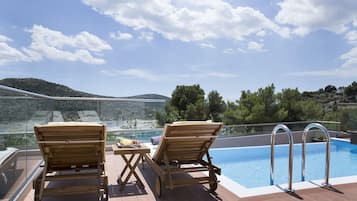 Villa Artemis | 1 quarto, frigobar, cofres nos quartos, escrivaninha