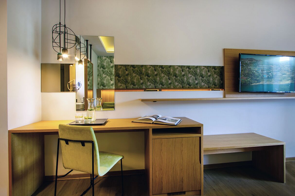 executive 2 bedroom family room private pool | 1 bedroom, minibar, in-room safe, desk