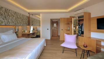 Minibar, in-room safe, desk, blackout curtains