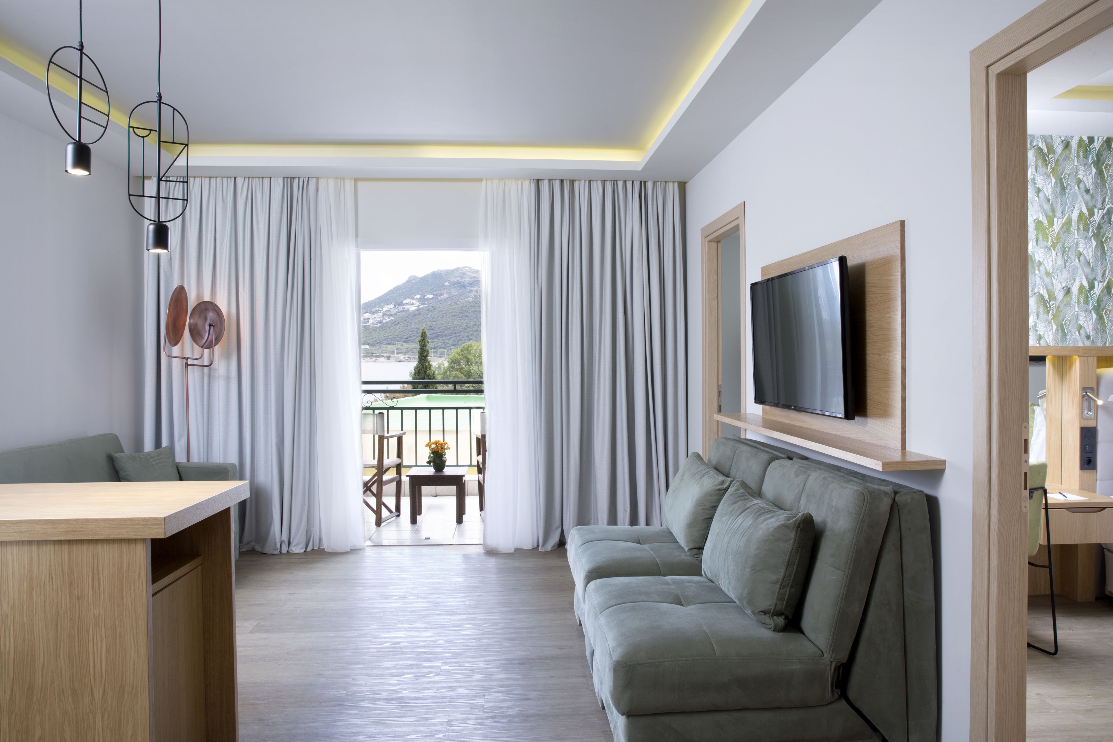 1 bedroom, minibar, in-room safe, desk