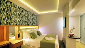 Villa Ariadni | Minibar, in-room safe, desk, blackout drapes