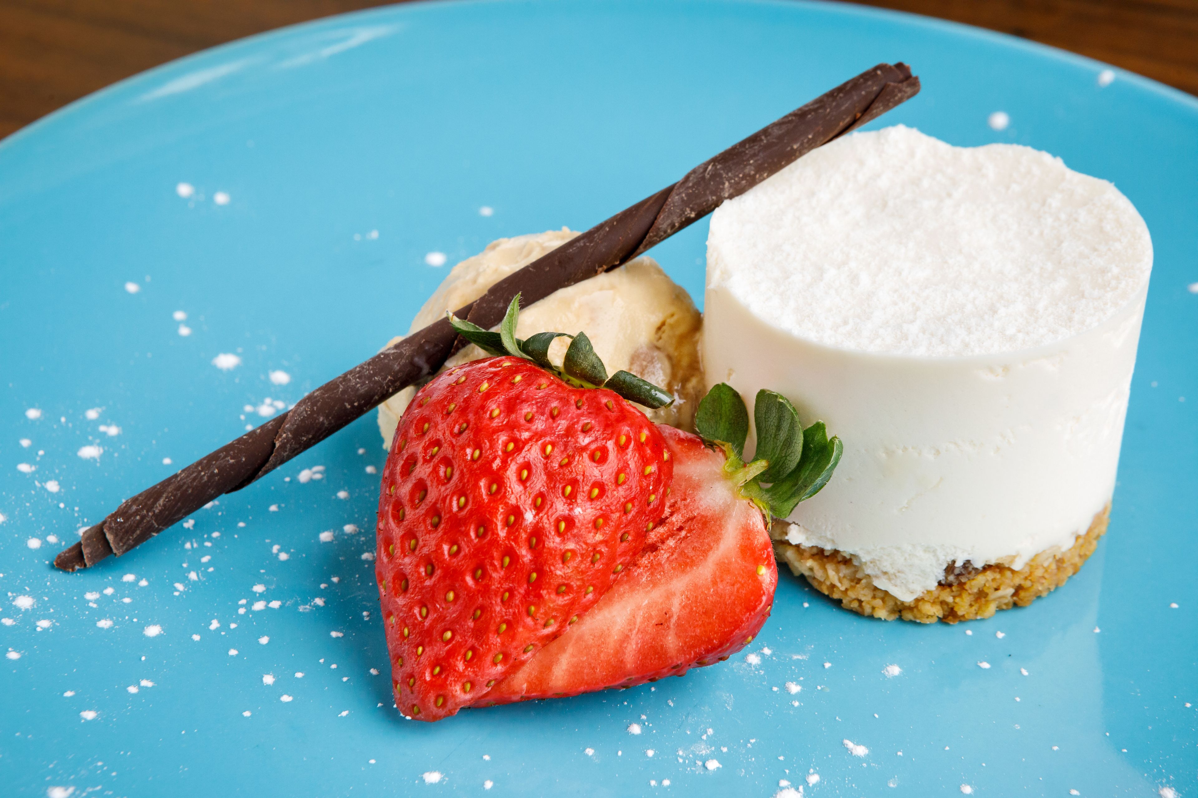 breakfast, lunch, dinner served; british cuisine