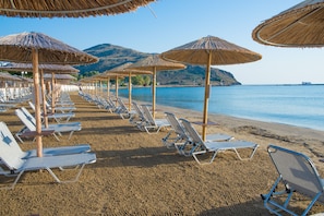Beach nearby, sun loungers, beach umbrellas, beach towels - Corissia Beach Hotel (Apokoronas)