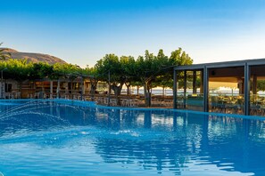Outdoor pool - Corissia Beach Hotel (Apokoronas)