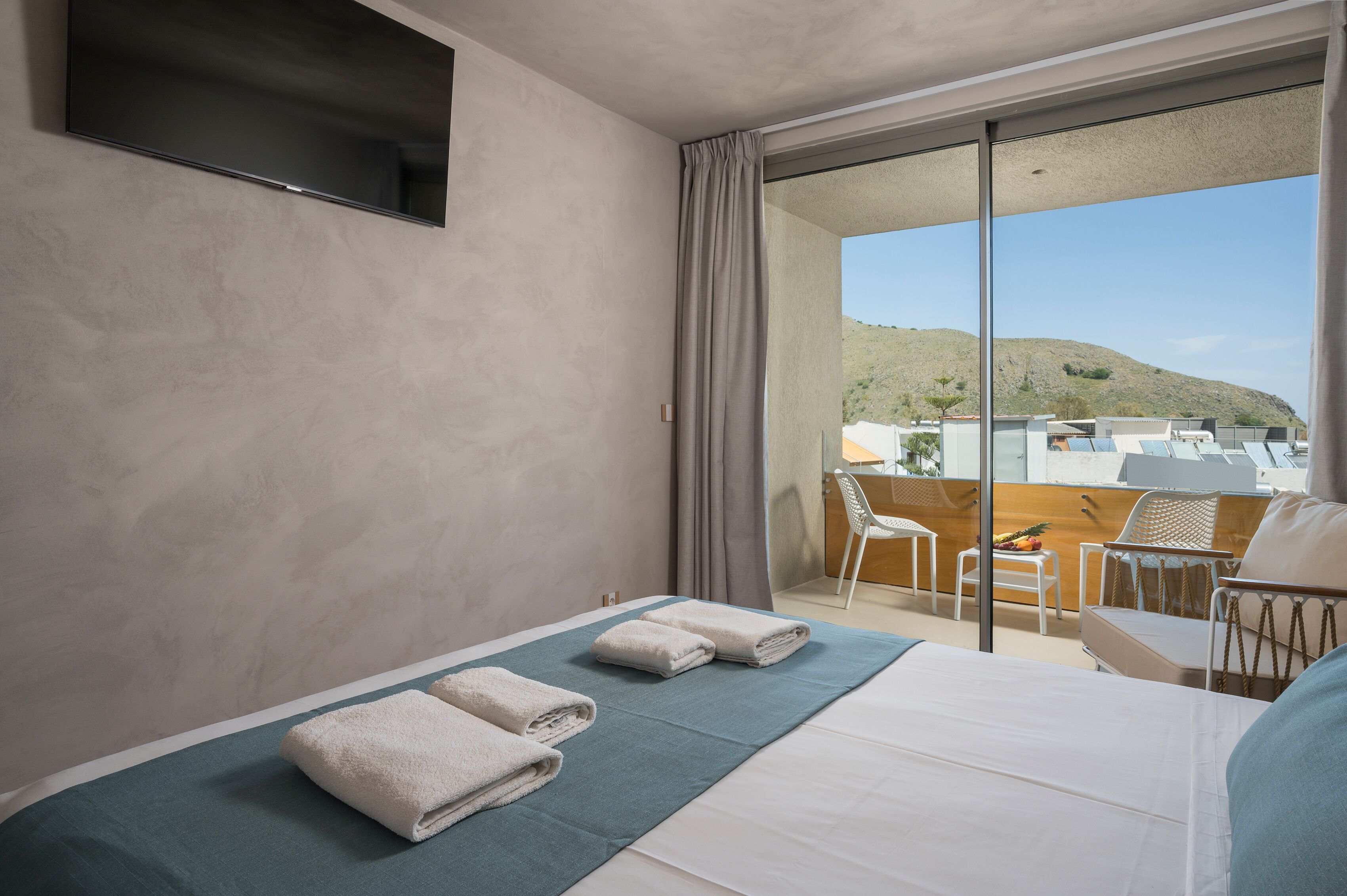 premium double room | in-room safe, soundproofing, free wifi, bed sheets