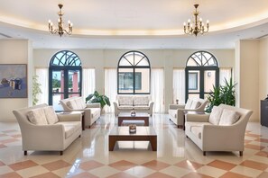 Lobby - Century Resort (Corfu)