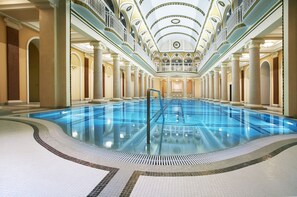 Indoor pool - Londonskaya Hotel (Odesa)
