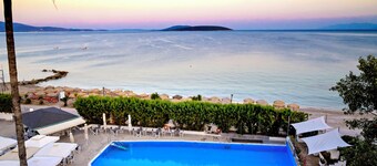 The Grove Seaside Hotel