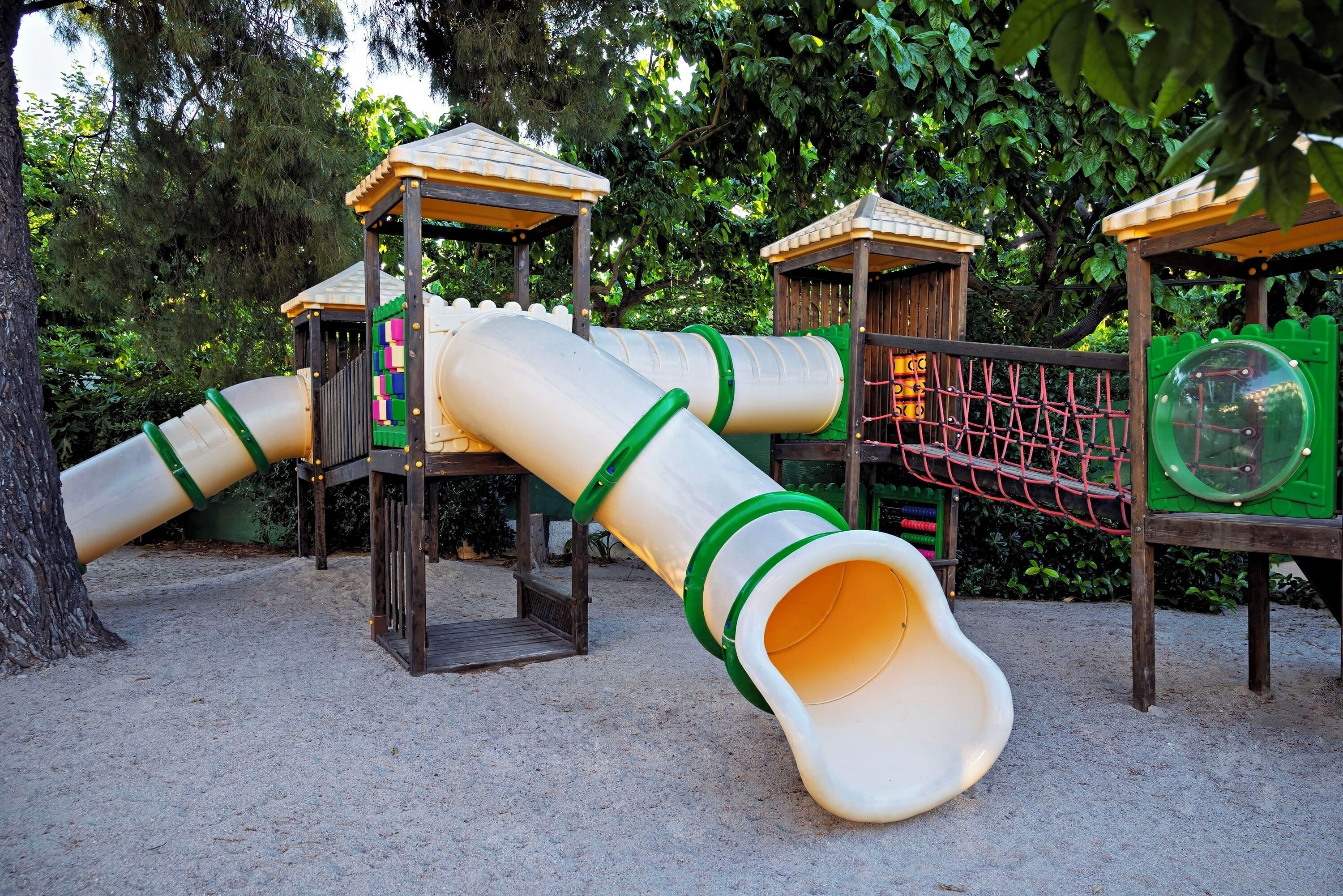 children’s play area – outdoor