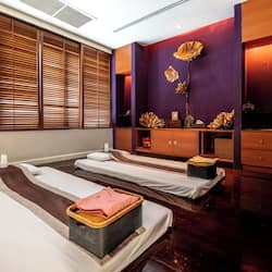 Couples treatment rooms, body treatments, aromatherapy, Thai massages