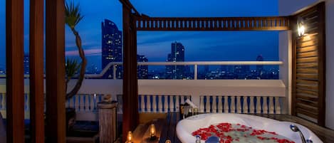 Presidential Suite, Multiple Beds (Two Bedrooms) | Private spa tub