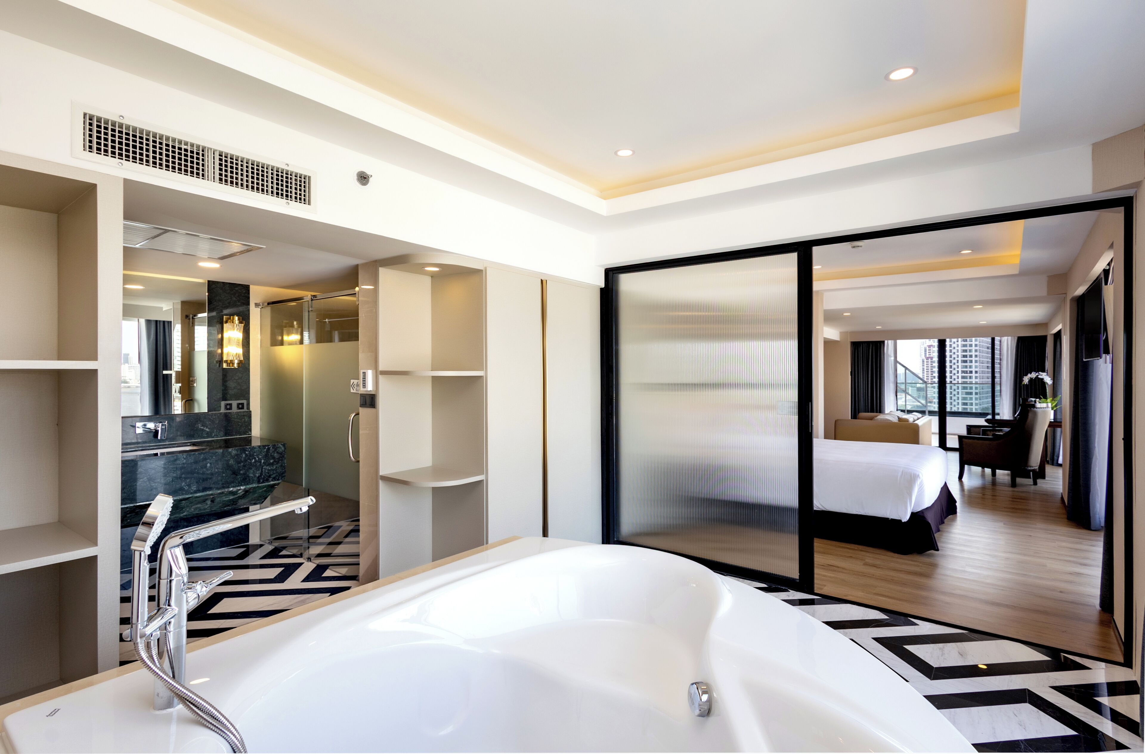 Foto - Ramada Plaza by Wyndham Bangkok Menam Riverside