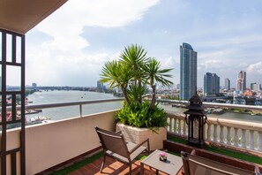 Suite, 1 King Bed, Terrace | Balcony view
