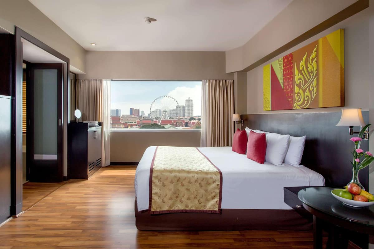 Premium bedding, minibar, in-room safe, individually decorated