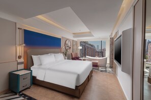 Executive Jacuzzi with club privileges