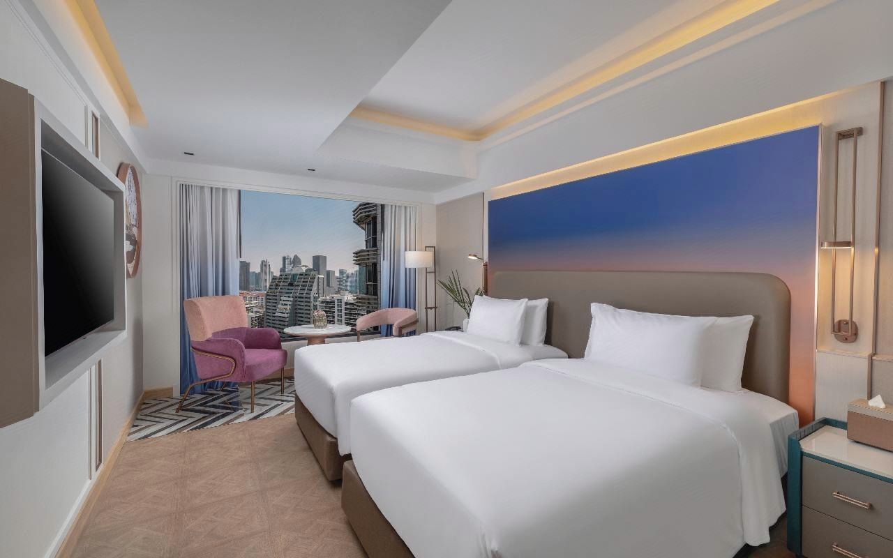 Premium bedding, down duvets, minibar, in-room safe