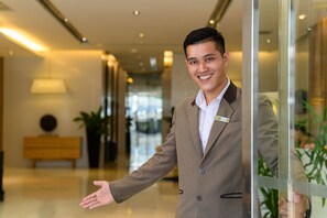 Property entrance - Valia Hotel Bangkok (Bangkok)