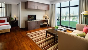 Deluxe Suite, 1 King Bed - Valia Hotel Bangkok (Bangkok)