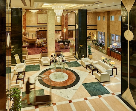 Sala de estar en el lobby. Safir Hotel Cairo